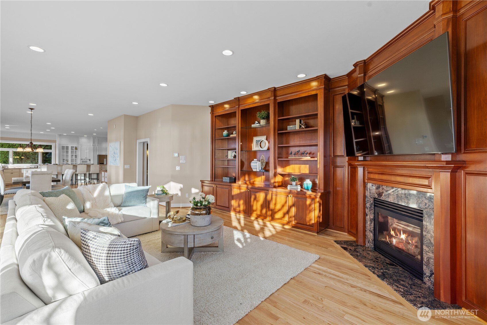 649 E Lake Sammamish Parkway SE