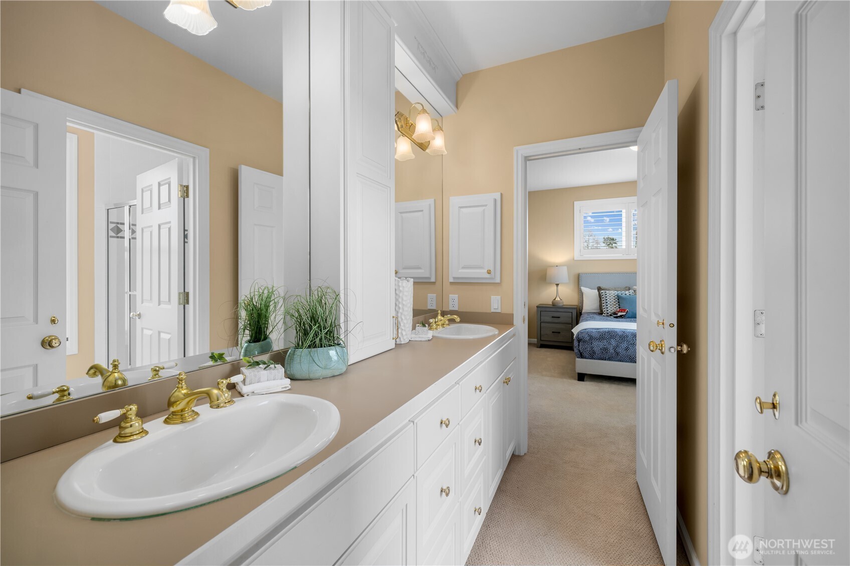 649 E Lake Sammamish Parkway SE