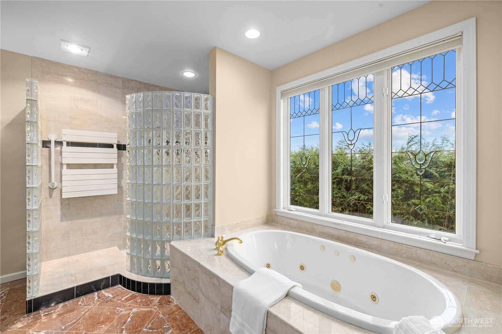 649 E Lake Sammamish Parkway SE