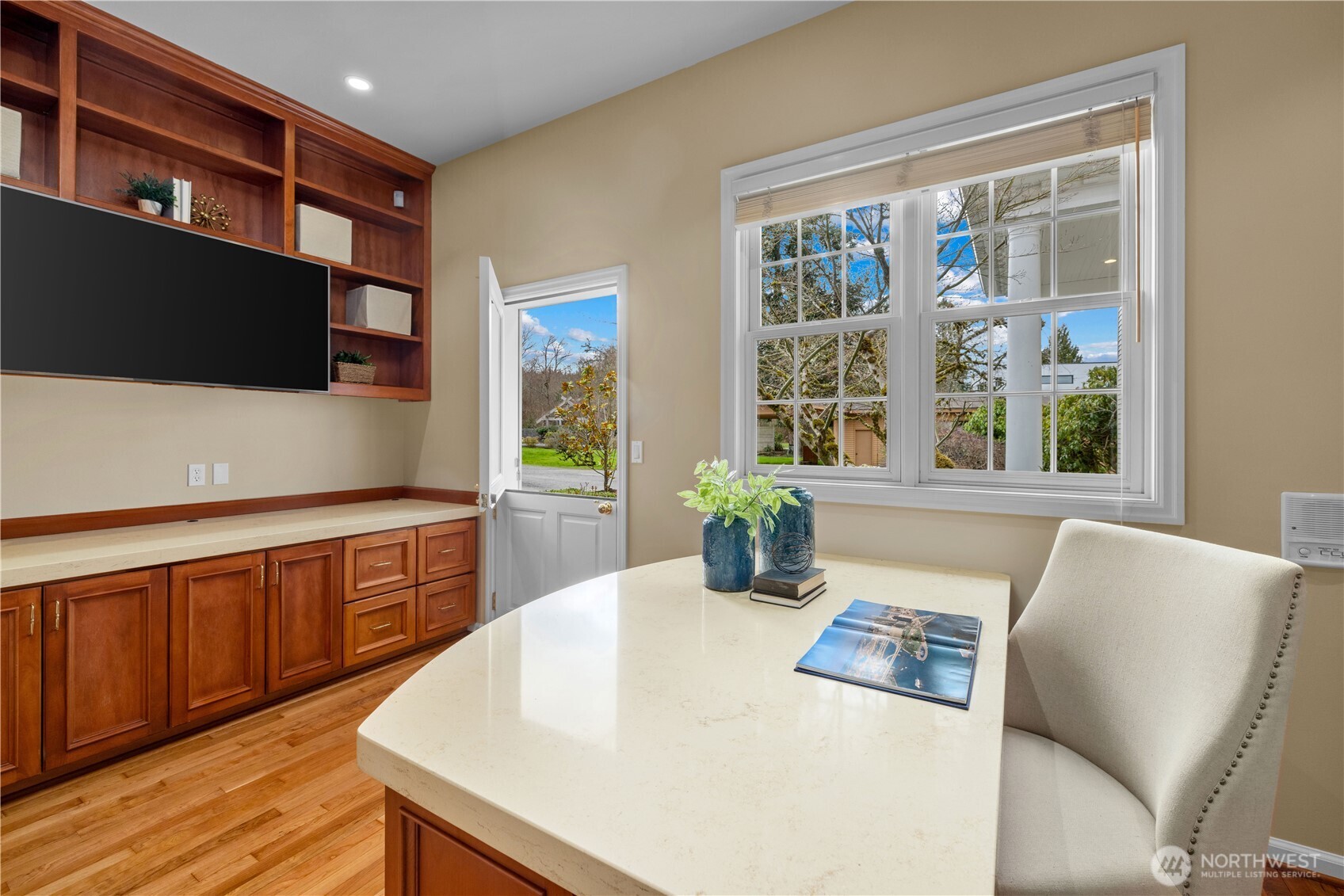 649 E Lake Sammamish Parkway SE