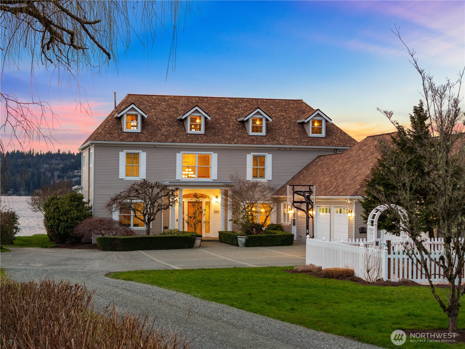 649 E Lake Sammamish Parkway SE
