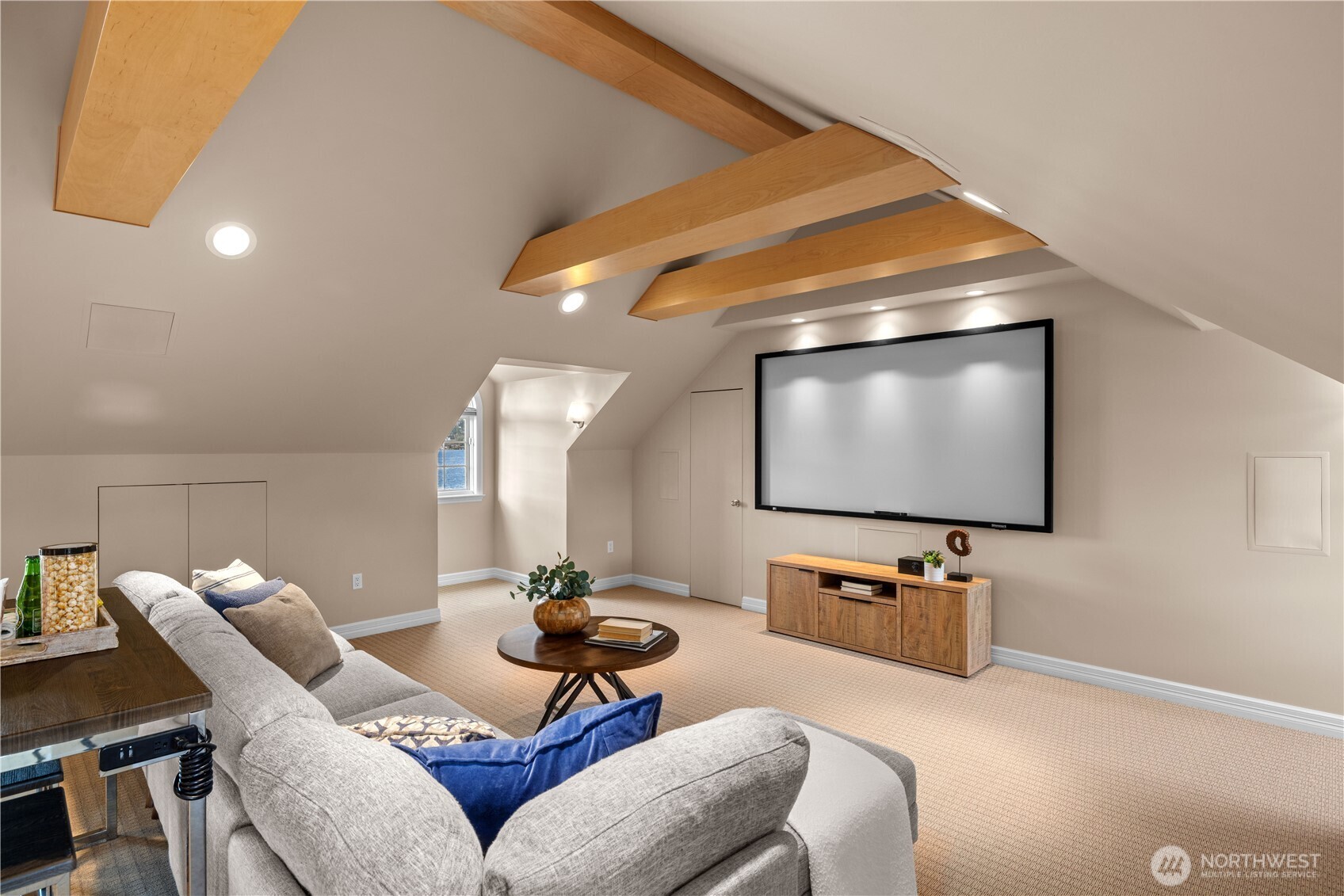 649 E Lake Sammamish Parkway SE