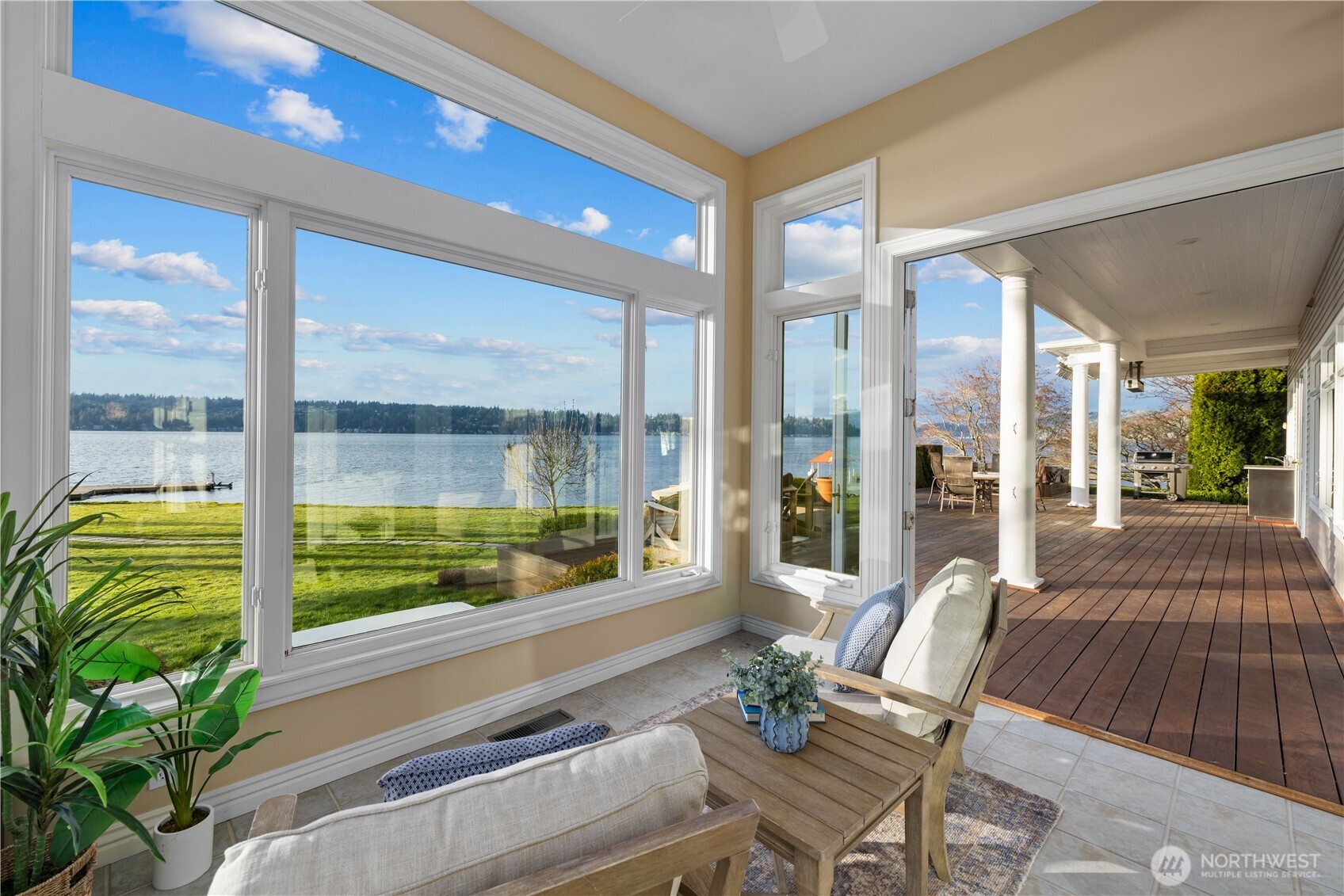 649 E Lake Sammamish Parkway SE