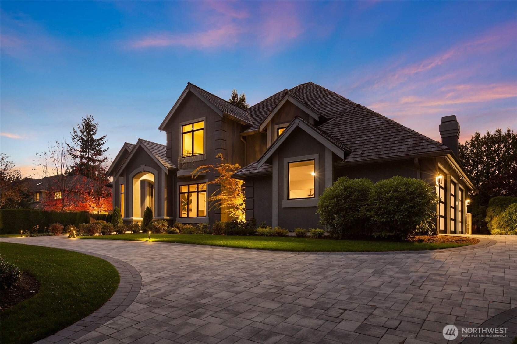 105 Windsor Drive SE