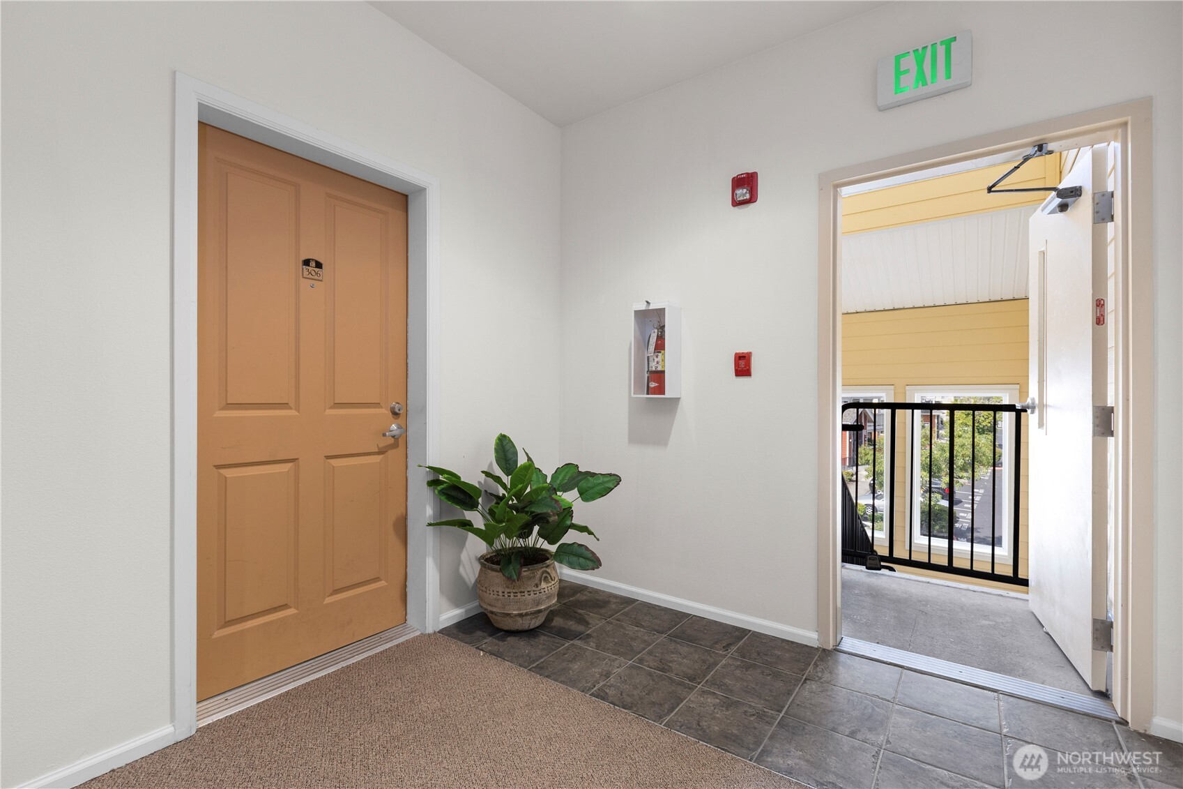 503 225th Lane NE Unit: F306
