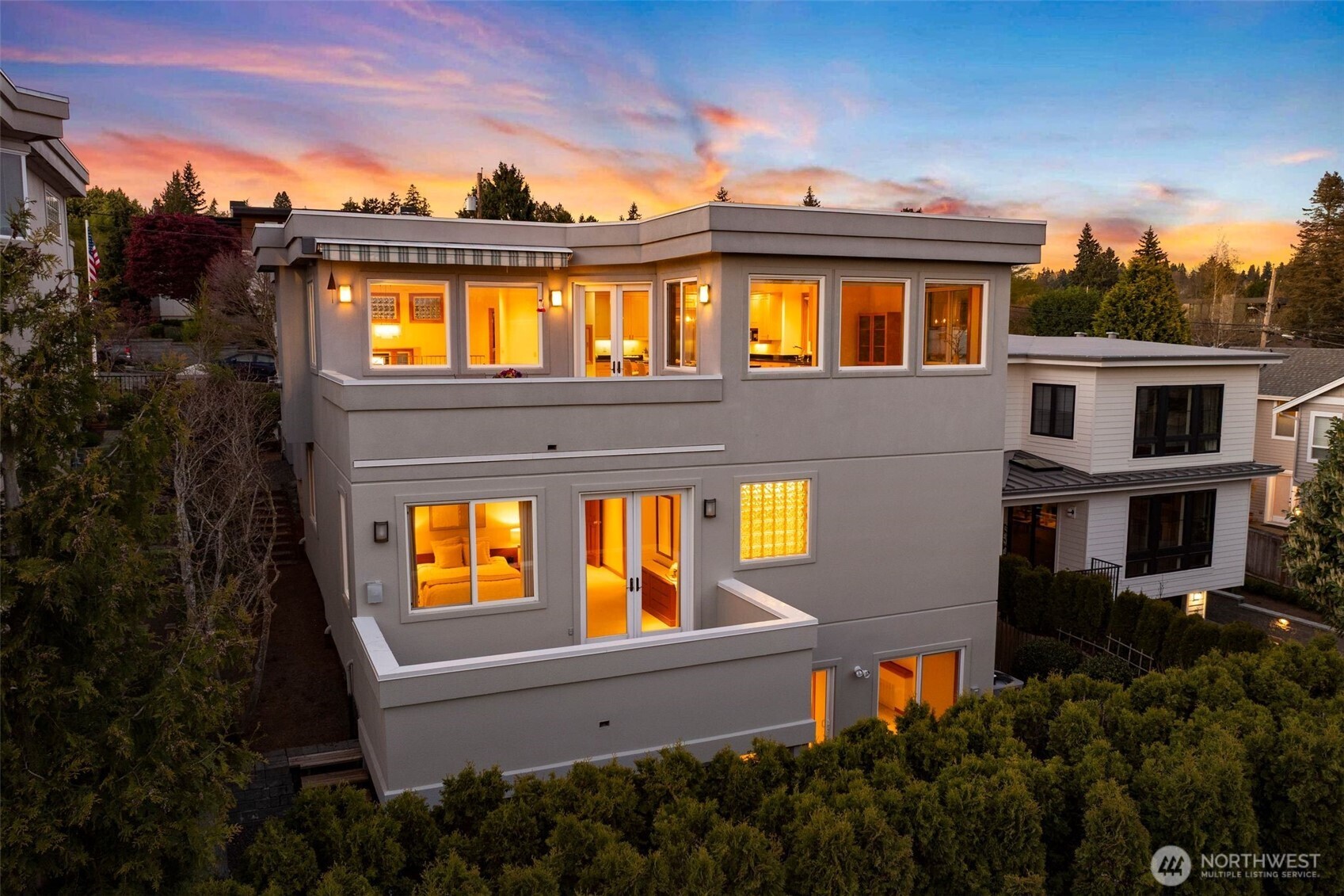 227 8th Avenue