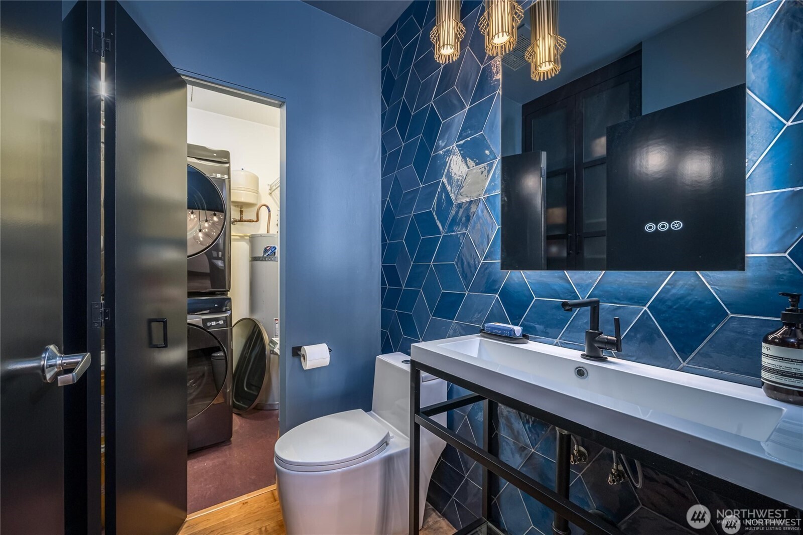 615 E Pike Street Unit: 303