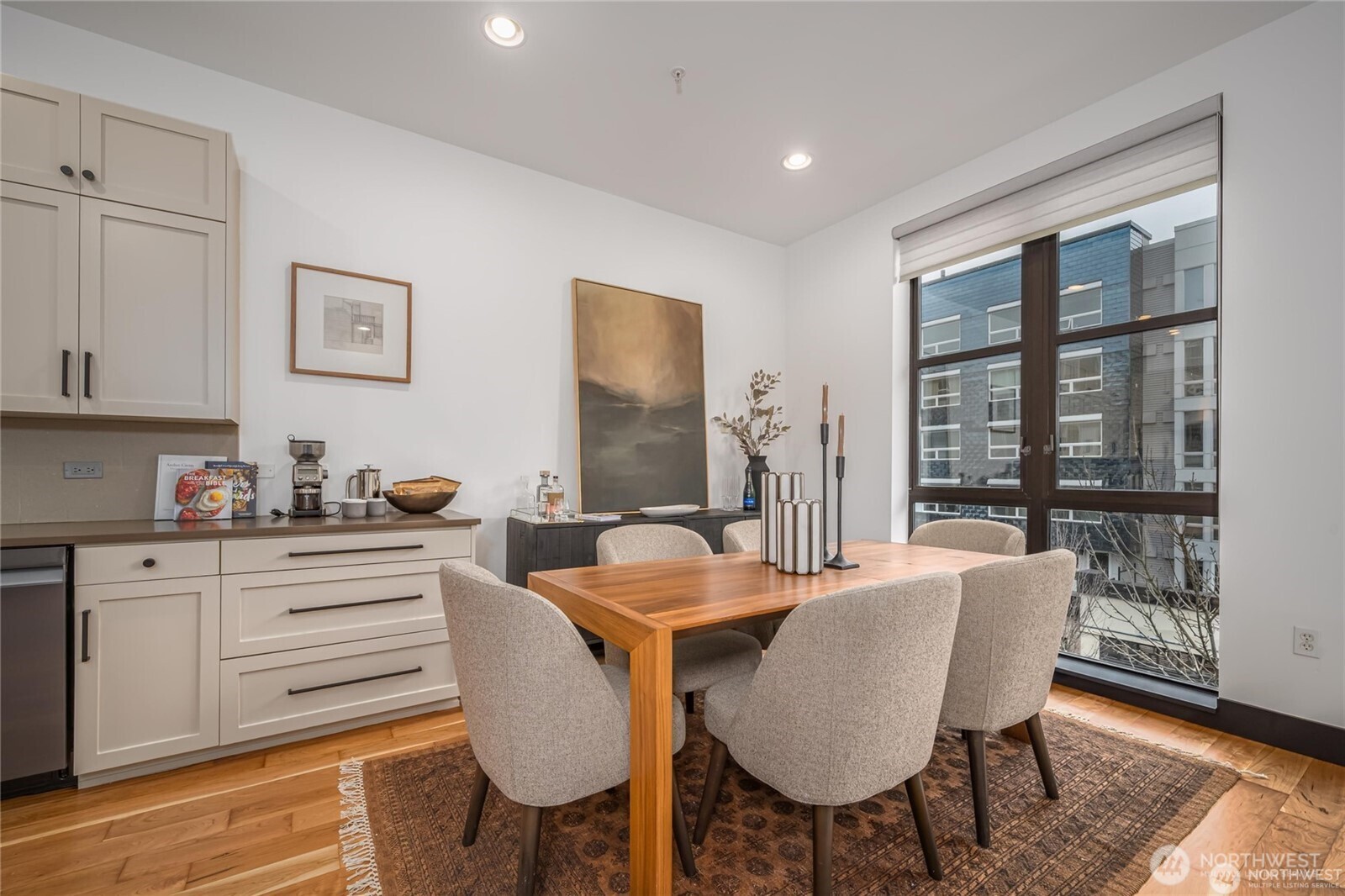 615 E Pike Street Unit: 303