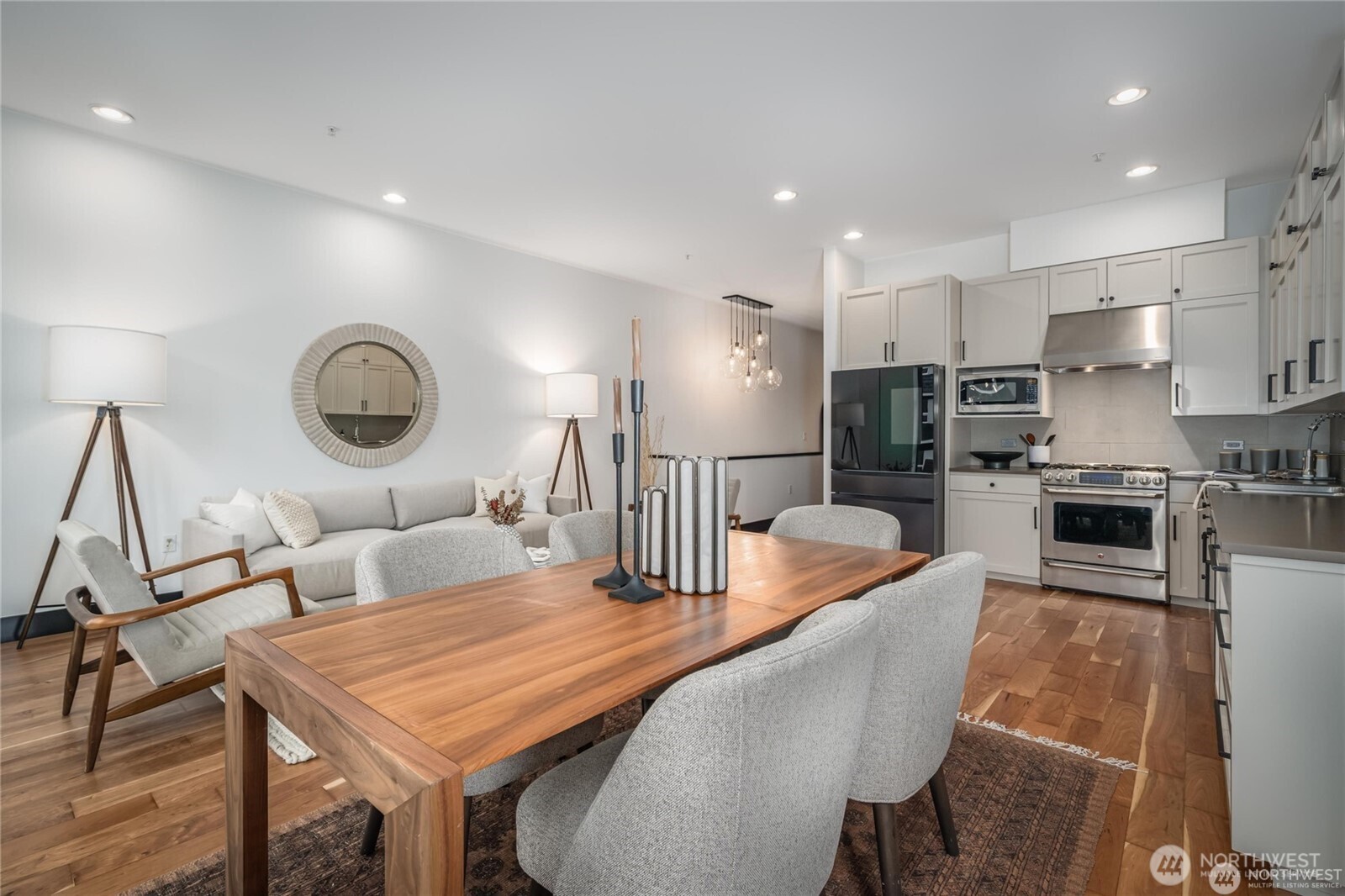 615 E Pike Street Unit: 303