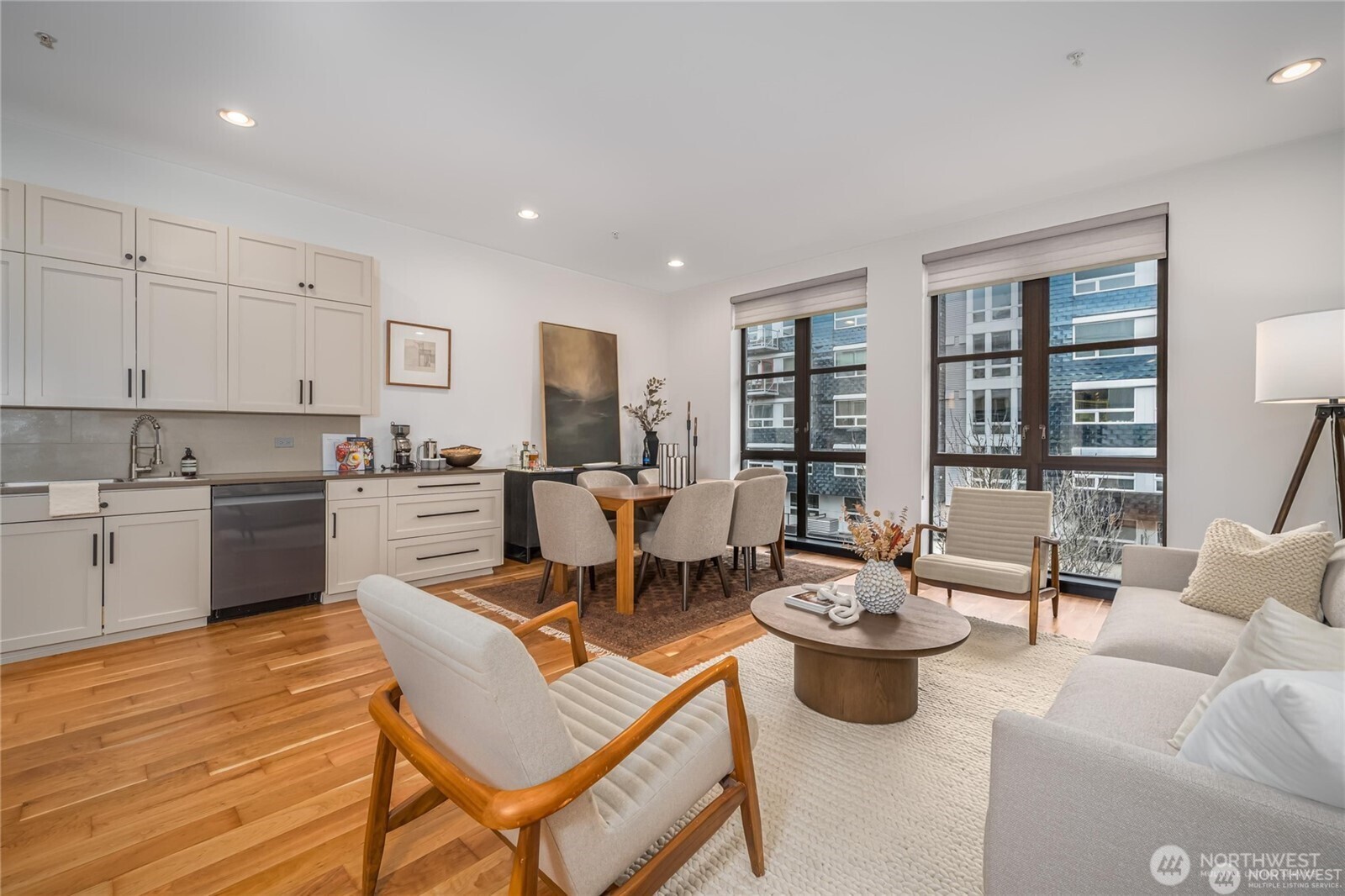 615 E Pike Street Unit: 303