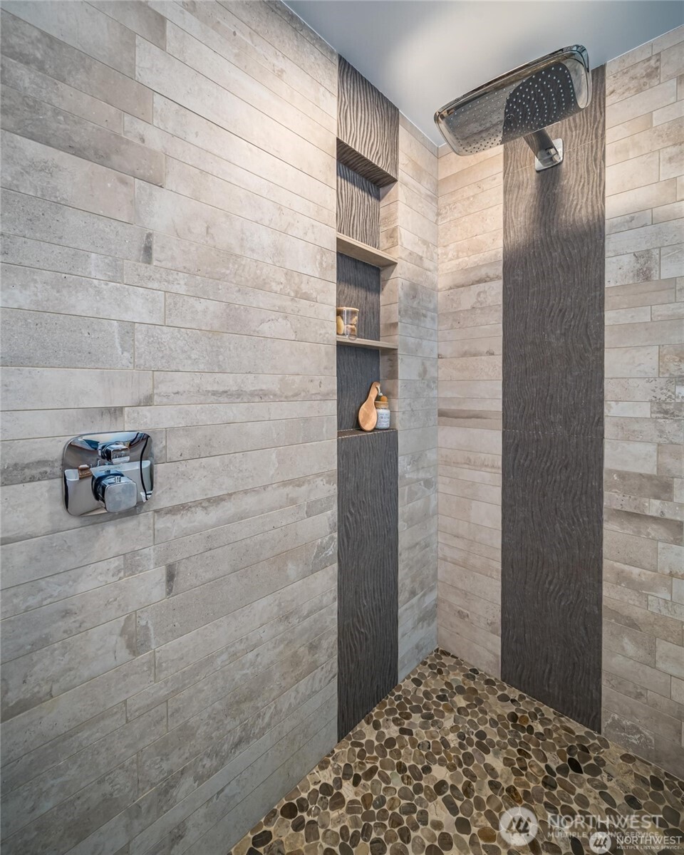 615 E Pike Street Unit: 303