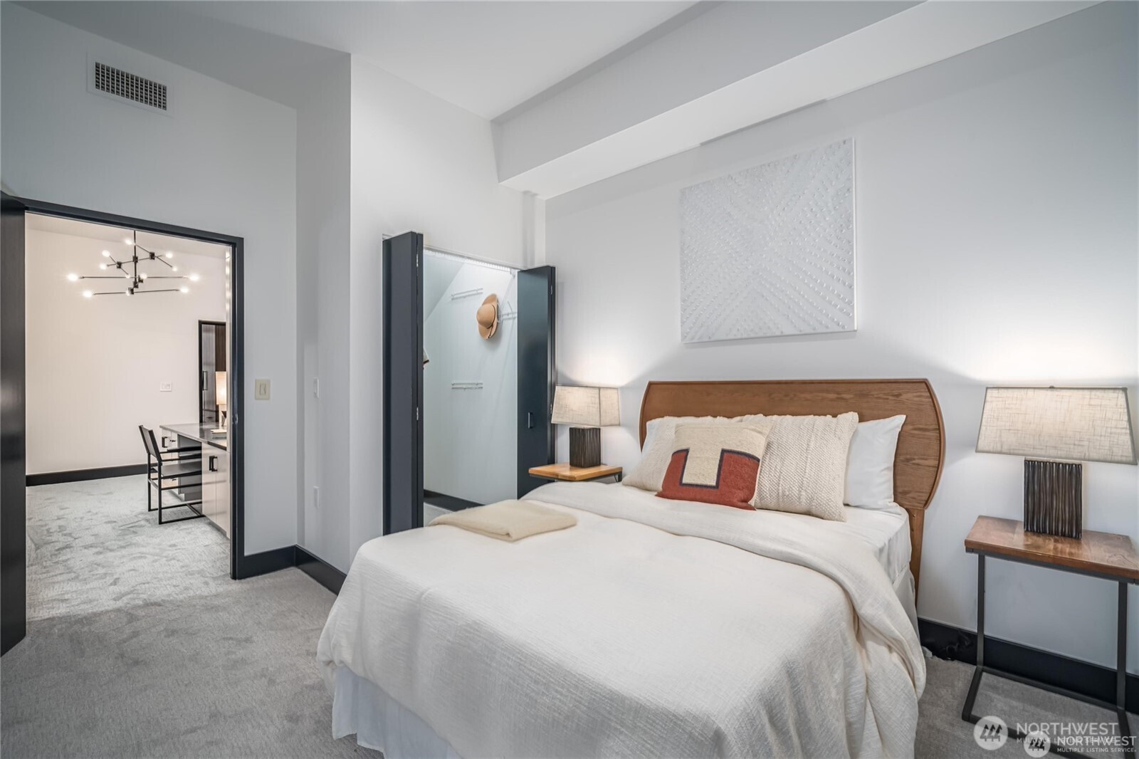 615 E Pike Street Unit: 303