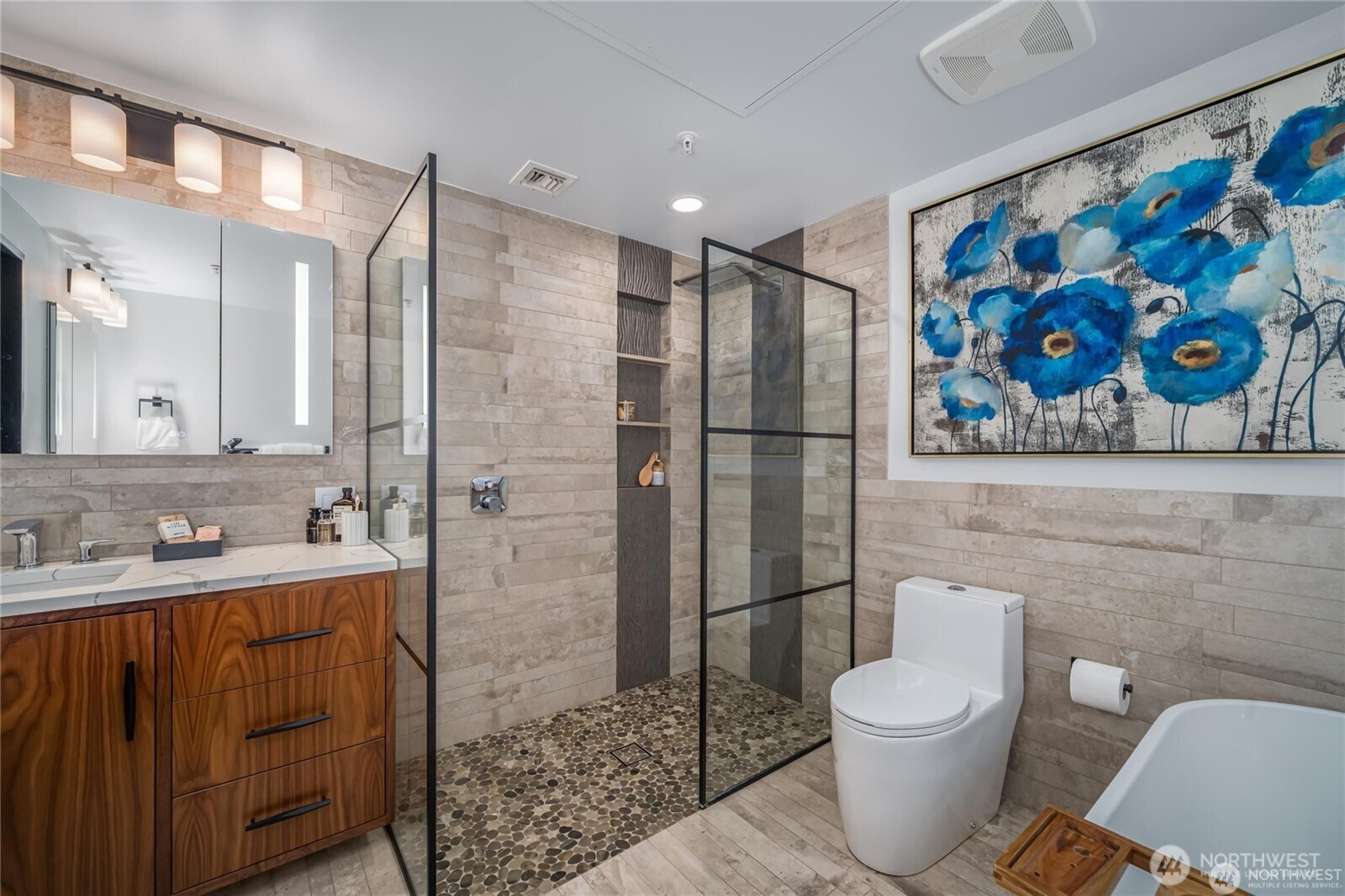 615 E Pike Street Unit: 303