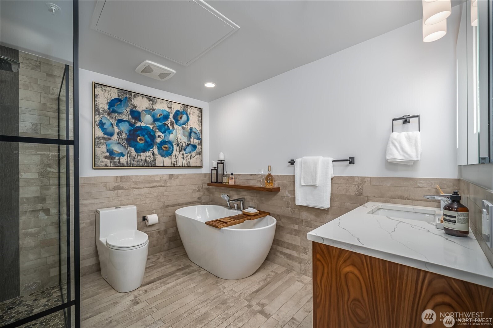 615 E Pike Street Unit: 303