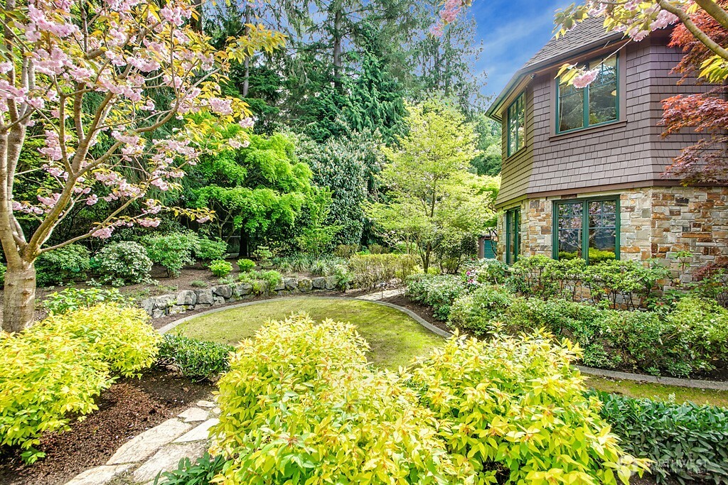 11211 Wachusett Road