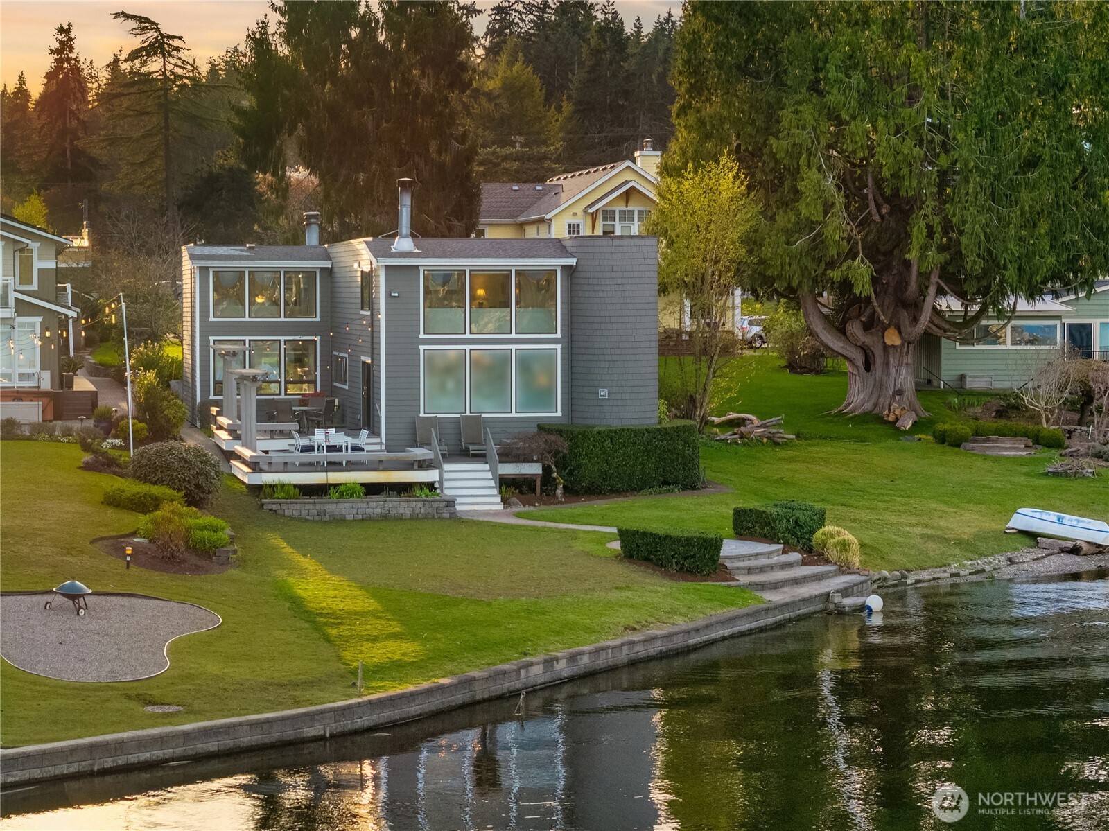 3418 W Lake Sammamish Parkway SE
