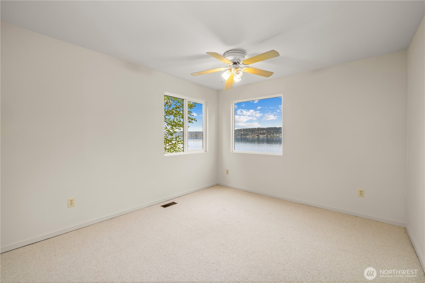 3418 W Lake Sammamish Parkway SE