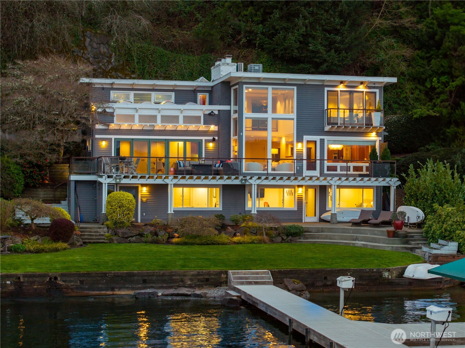 842 W Lake Sammamish Parkway SE