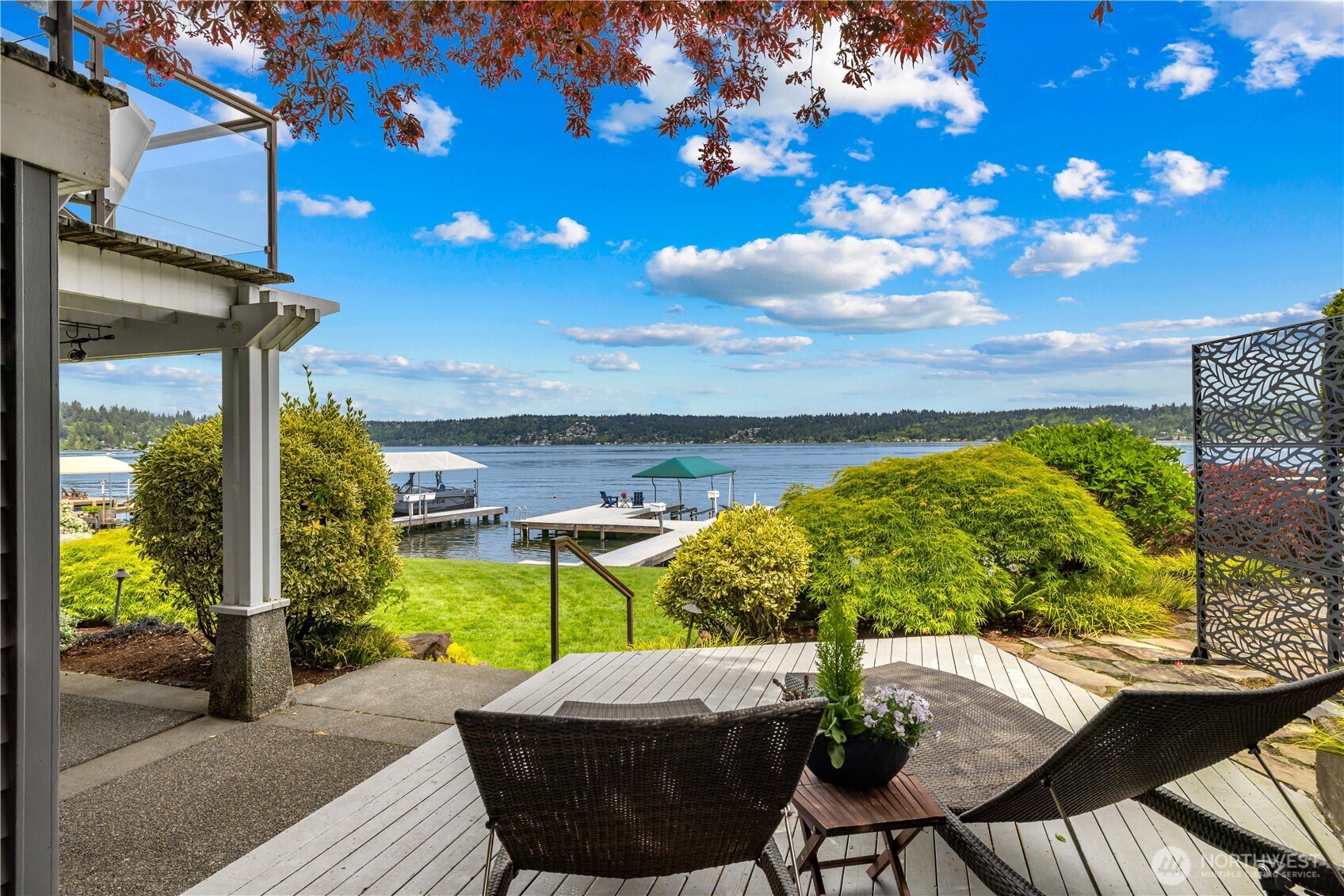 842 W Lake Sammamish Parkway SE