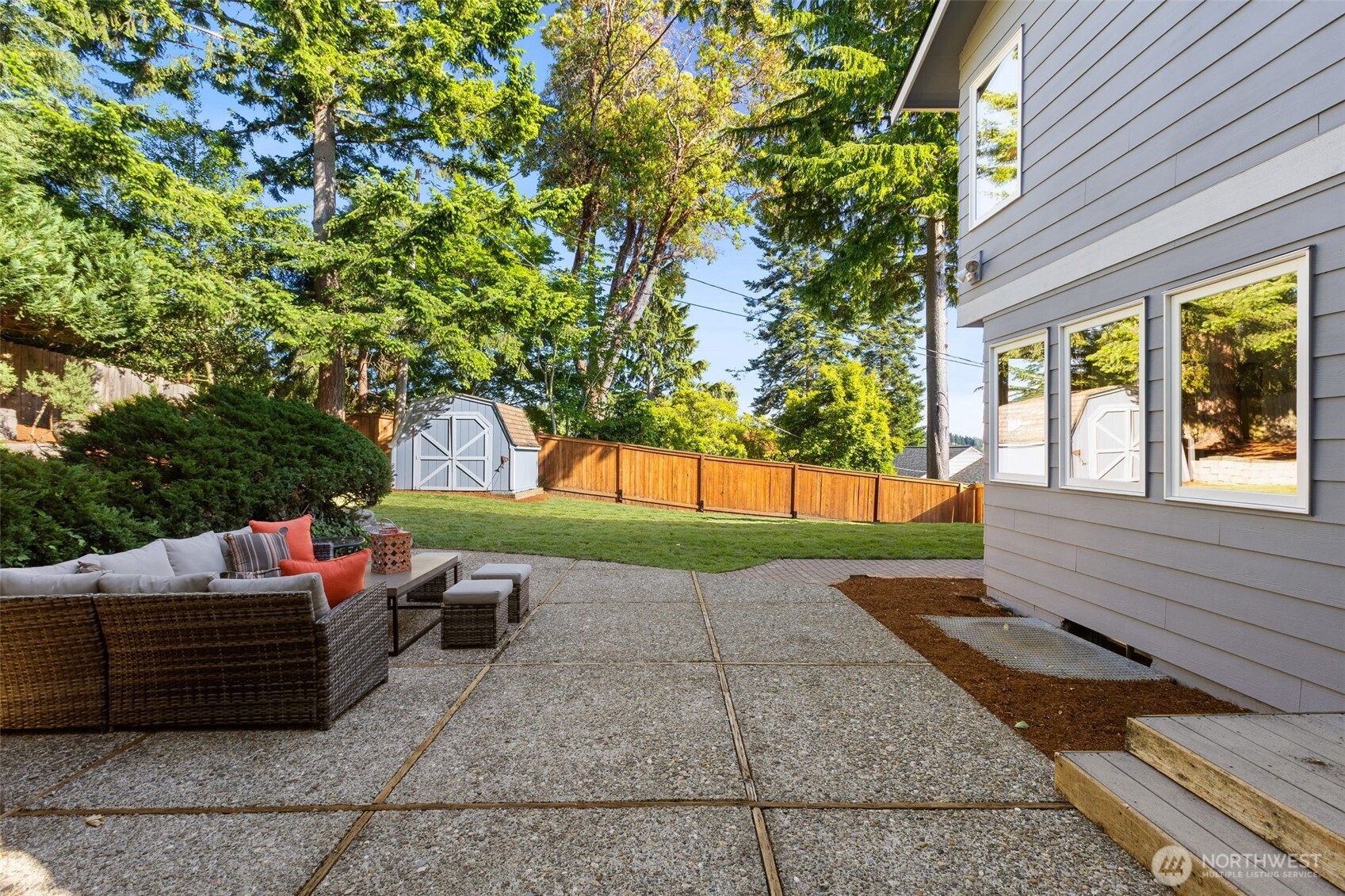 12112 25th Ave SW