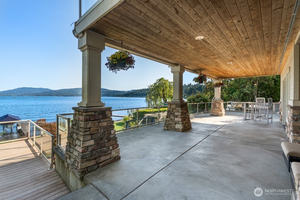 454 W Lake Sammamish Parkway NE