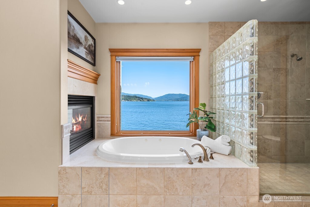 454 W Lake Sammamish Parkway NE