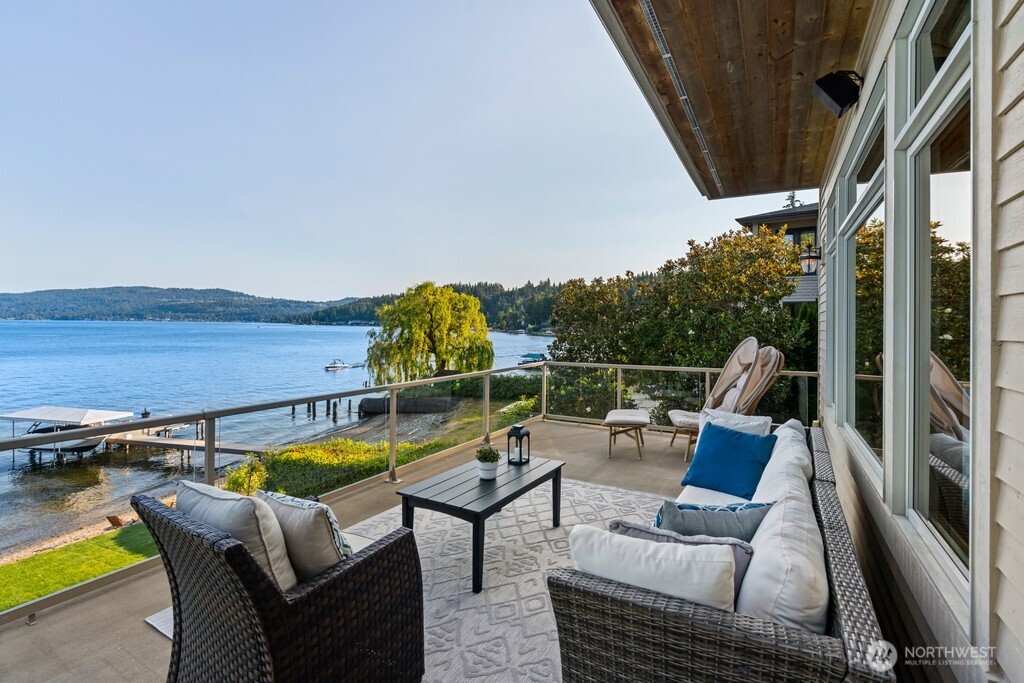 454 W Lake Sammamish Parkway NE