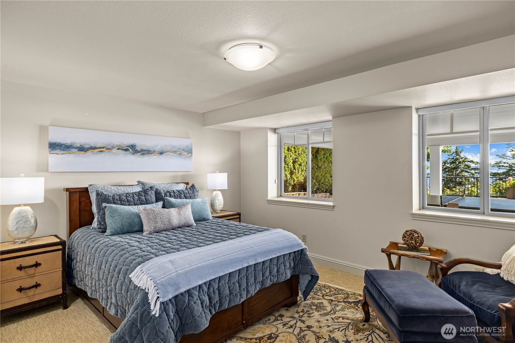 2555 Magnolia Boulevard W