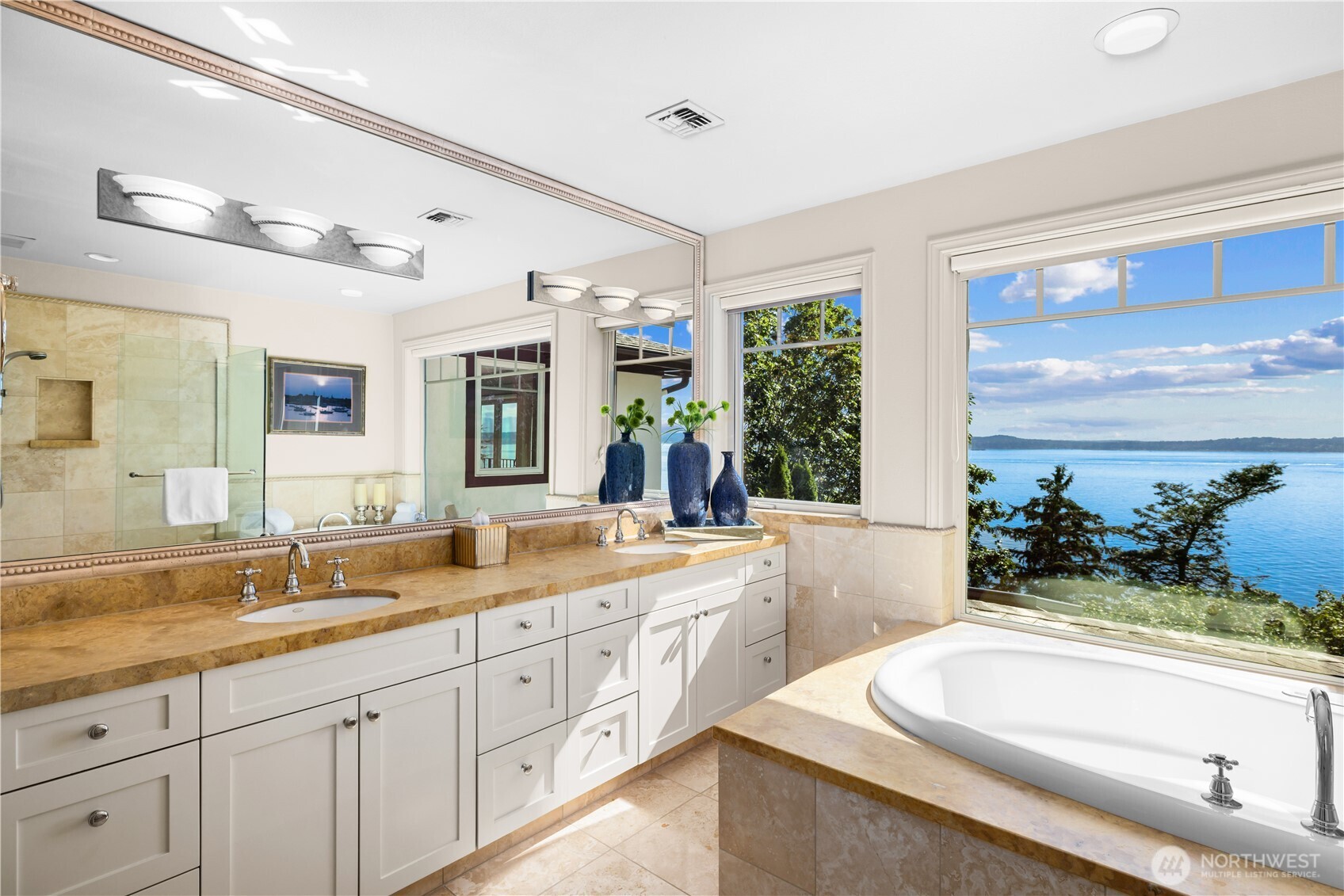 2555 Magnolia Boulevard W