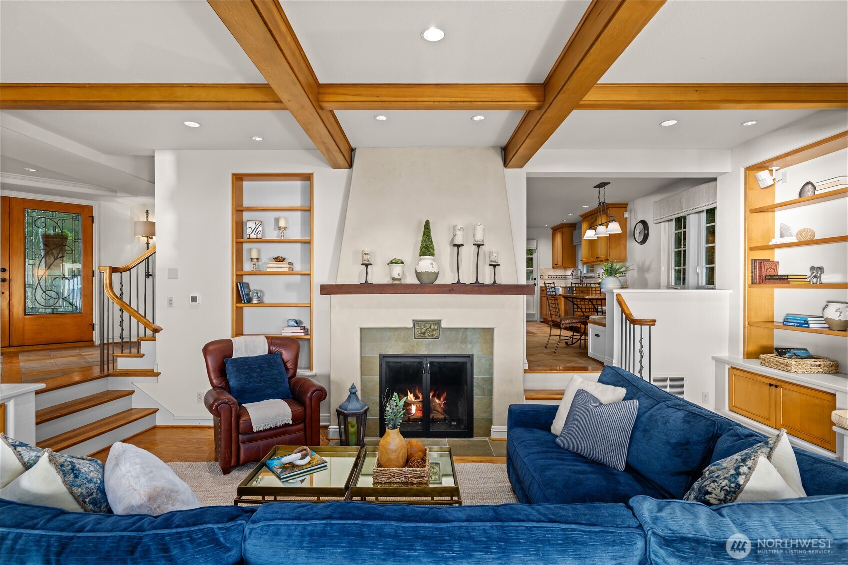 2555 Magnolia Boulevard W