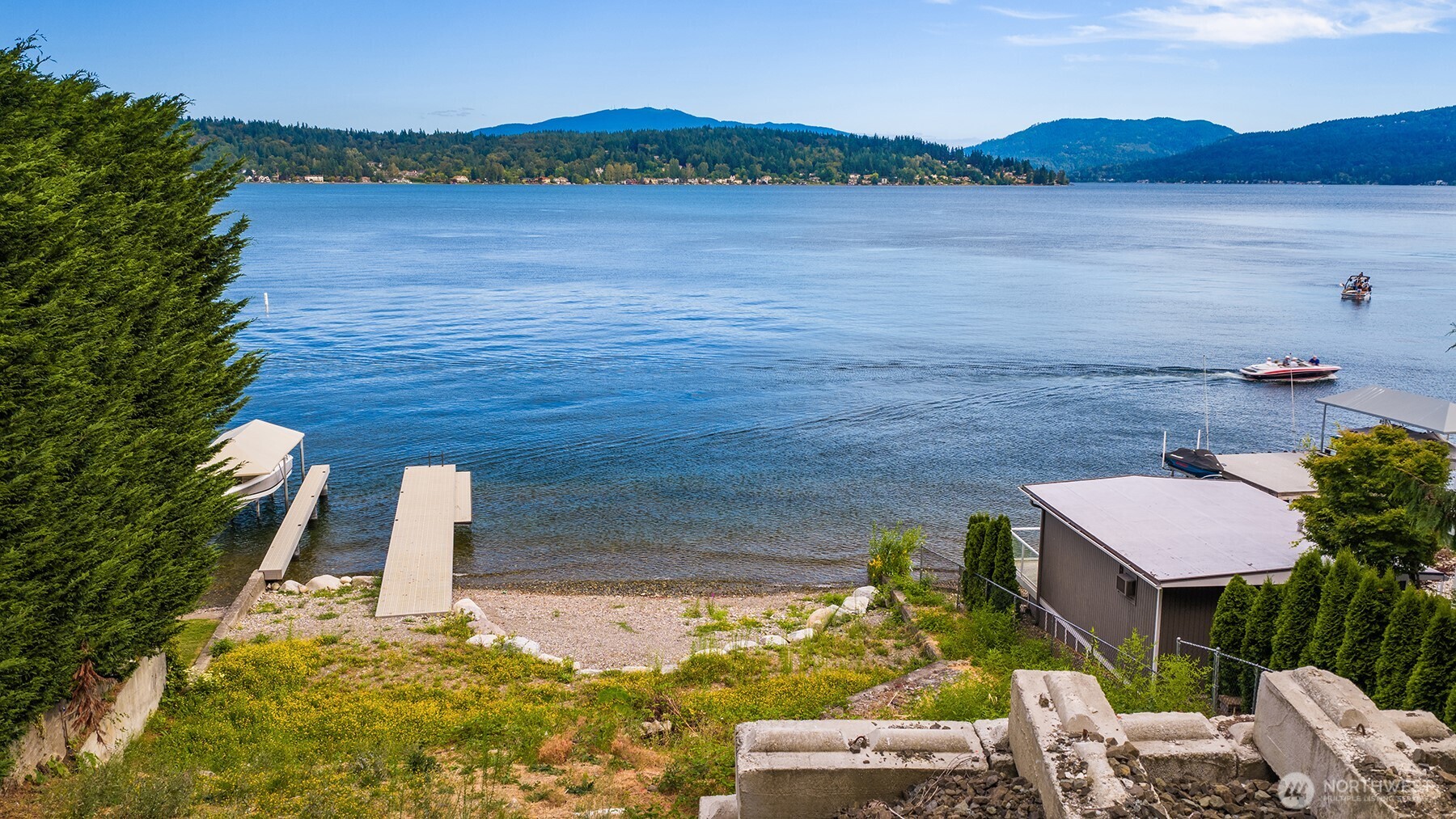 672 W Lake Sammamish Parkway NE