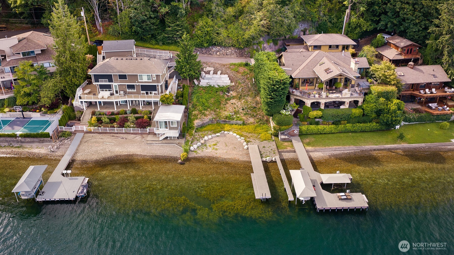 672 W Lake Sammamish Parkway NE