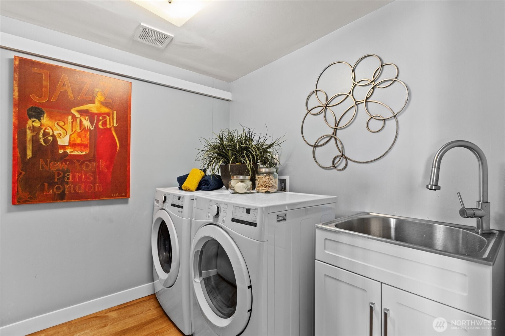 12112 25th Ave SW