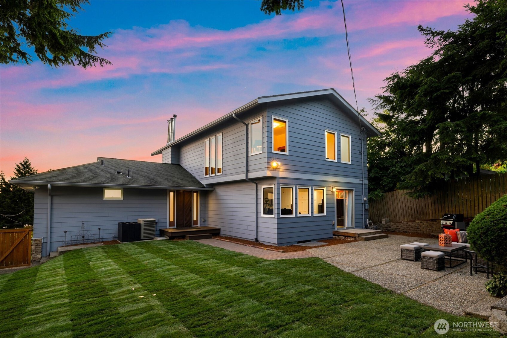 12112 25th Ave SW