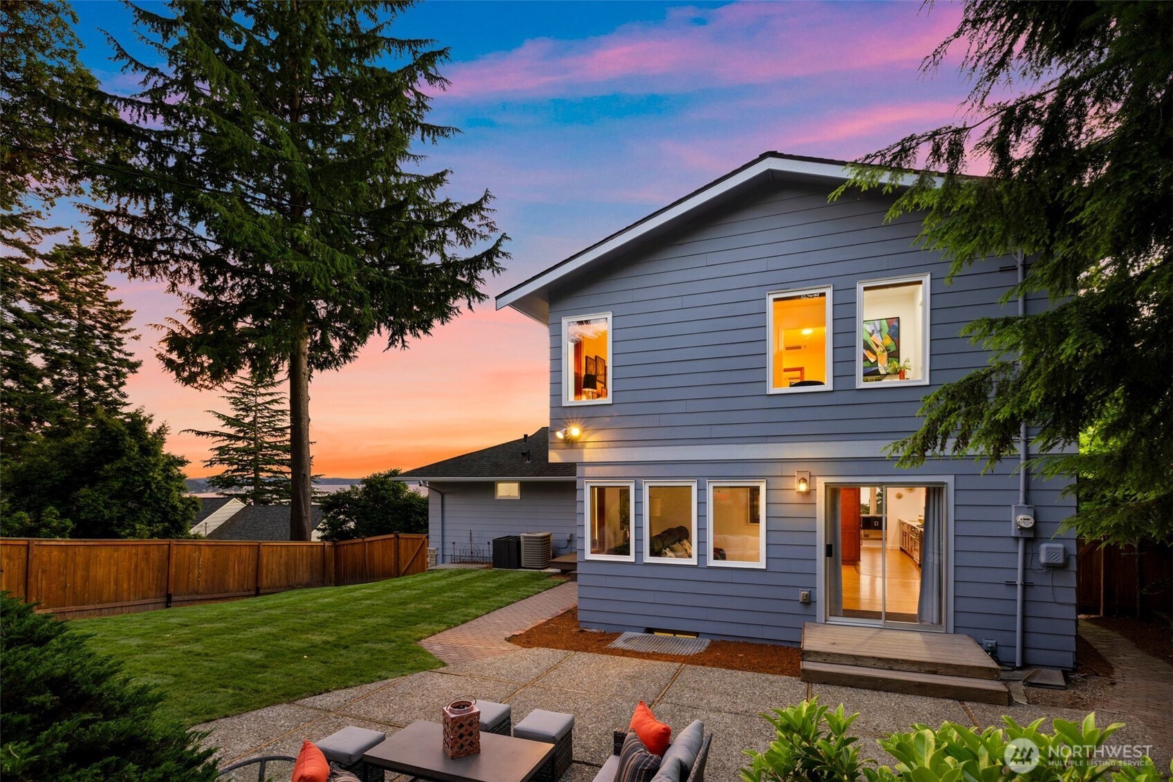 12112 25th Ave SW