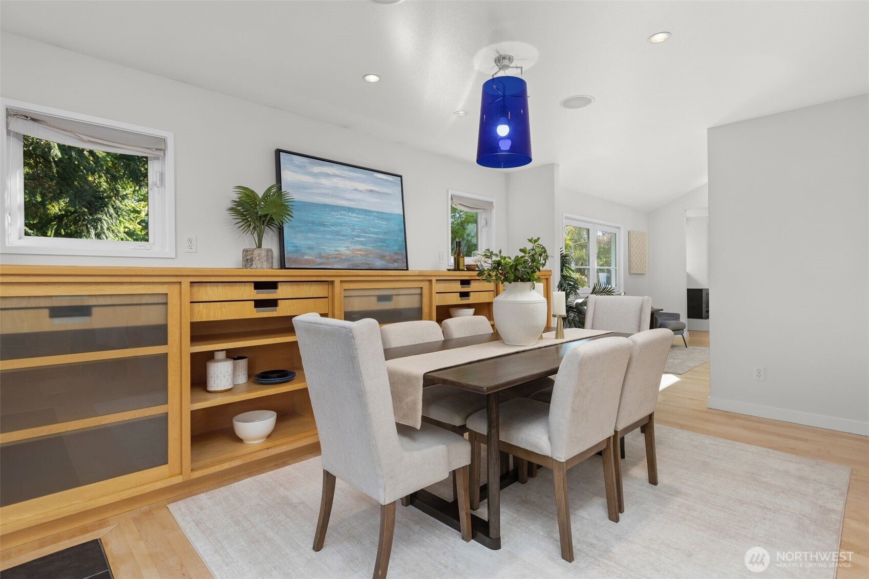 5760 25th Avenue NE