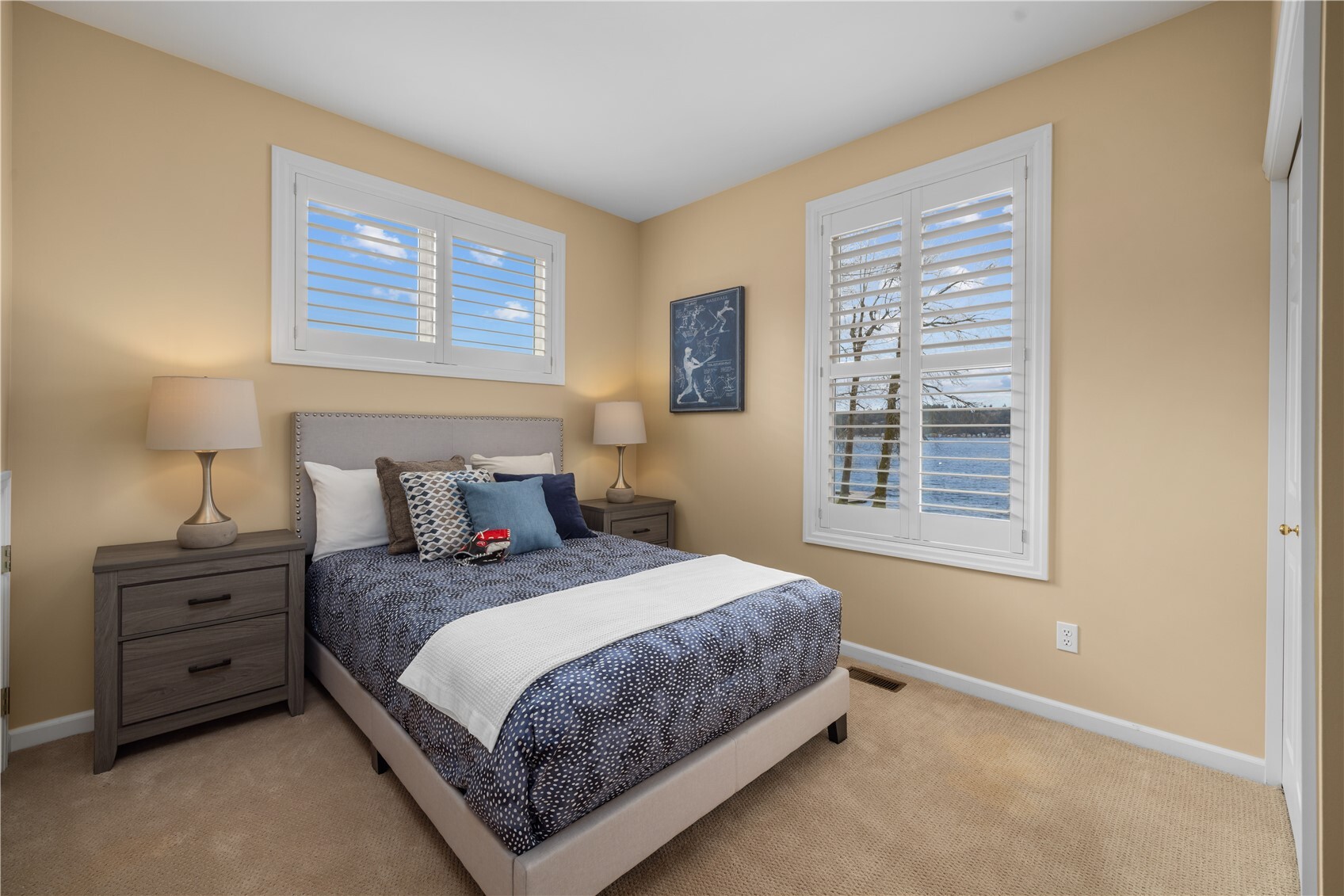 649 E Lake Sammamish Parkway SE