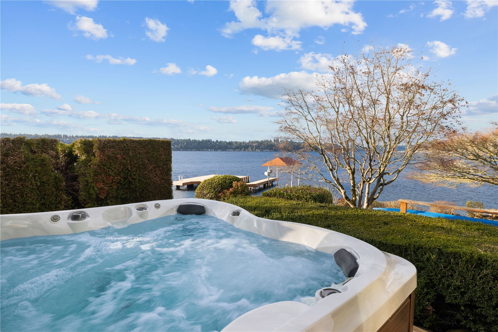 649 E Lake Sammamish Parkway SE