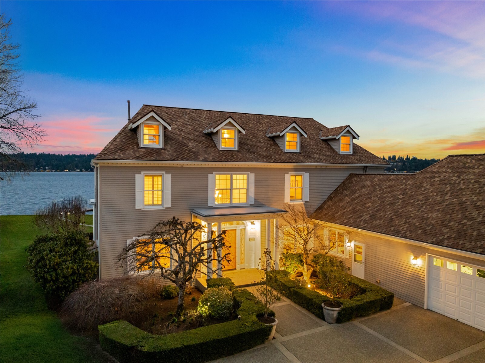 649 E Lake Sammamish Parkway SE
