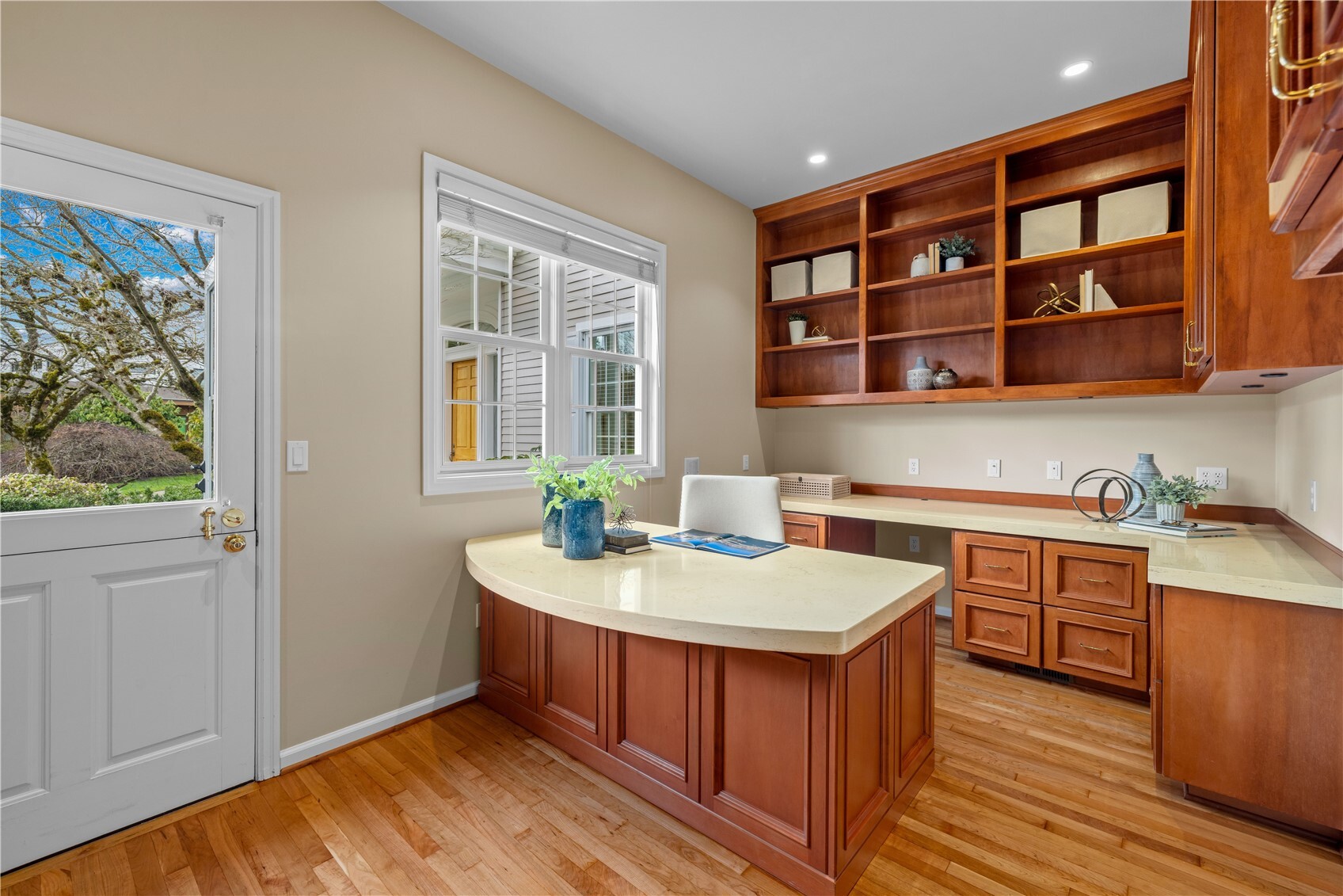 649 E Lake Sammamish Parkway SE