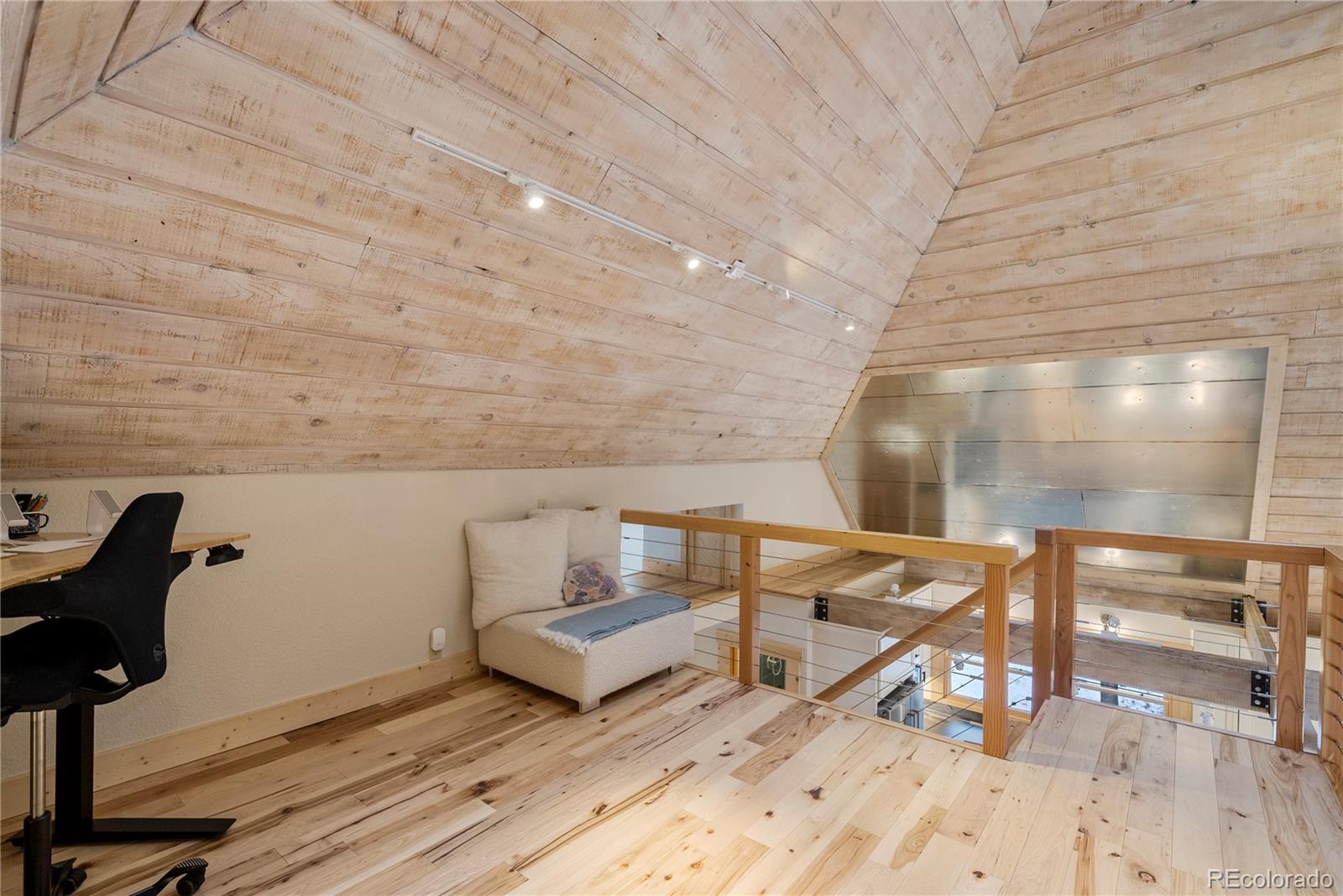 10925 Elizabeth Drive