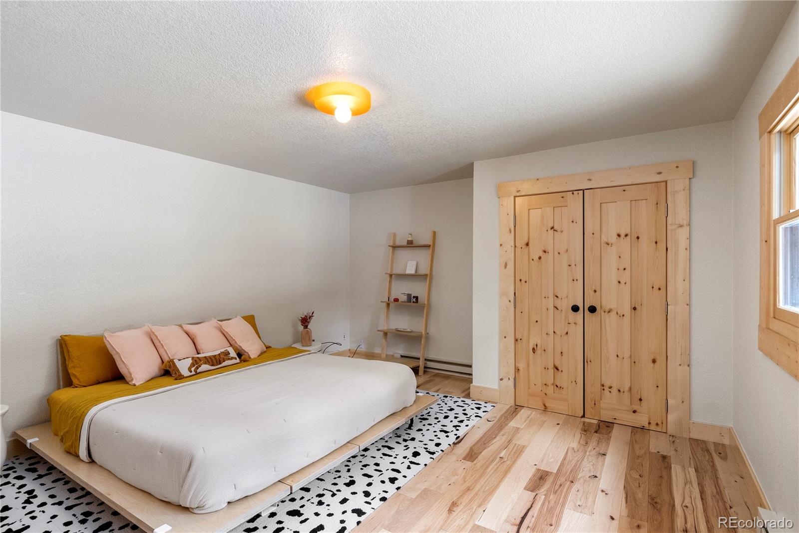 10925 Elizabeth Drive