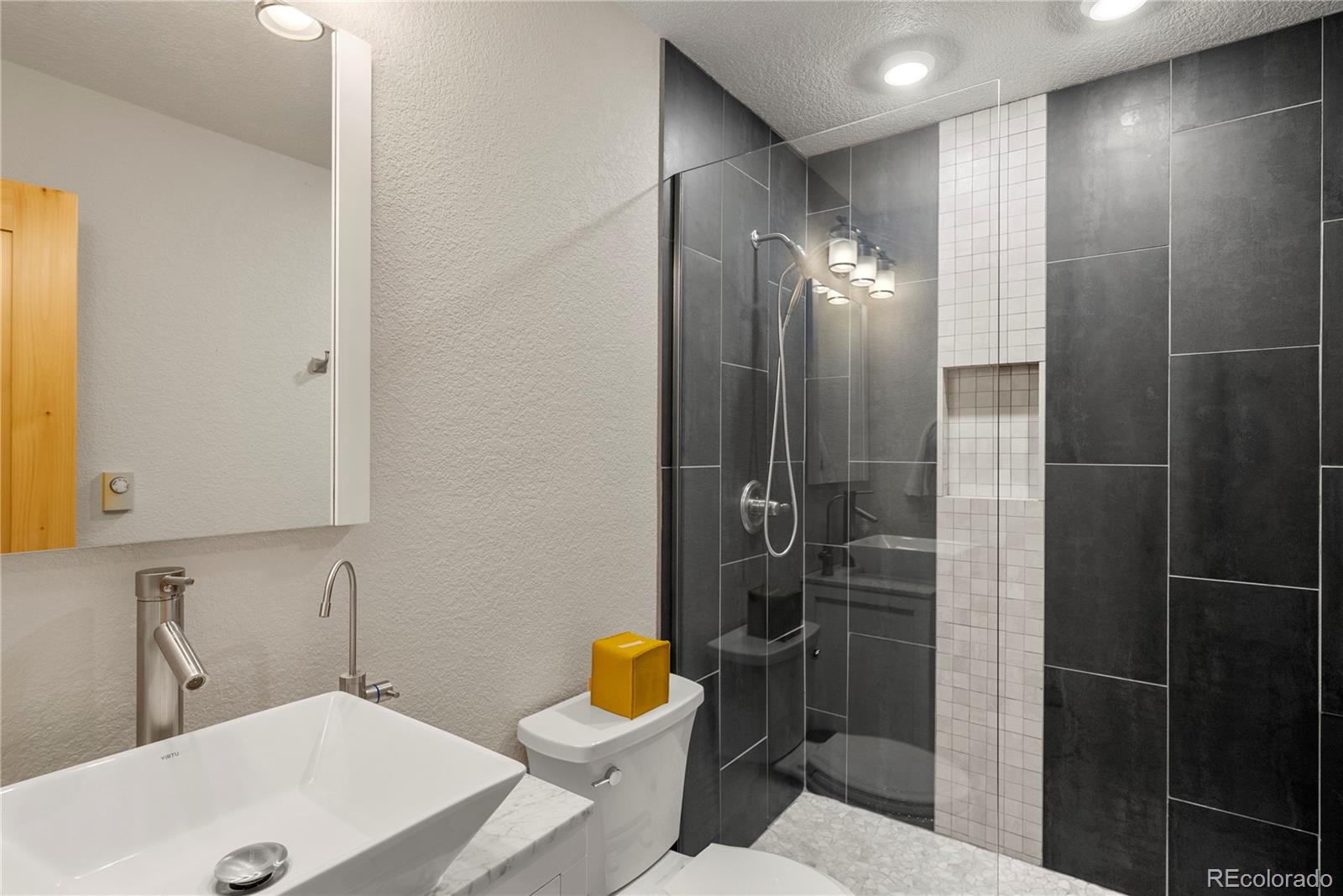 10925 Elizabeth Drive