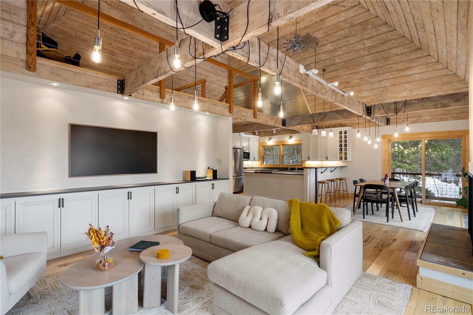 10925 Elizabeth Drive