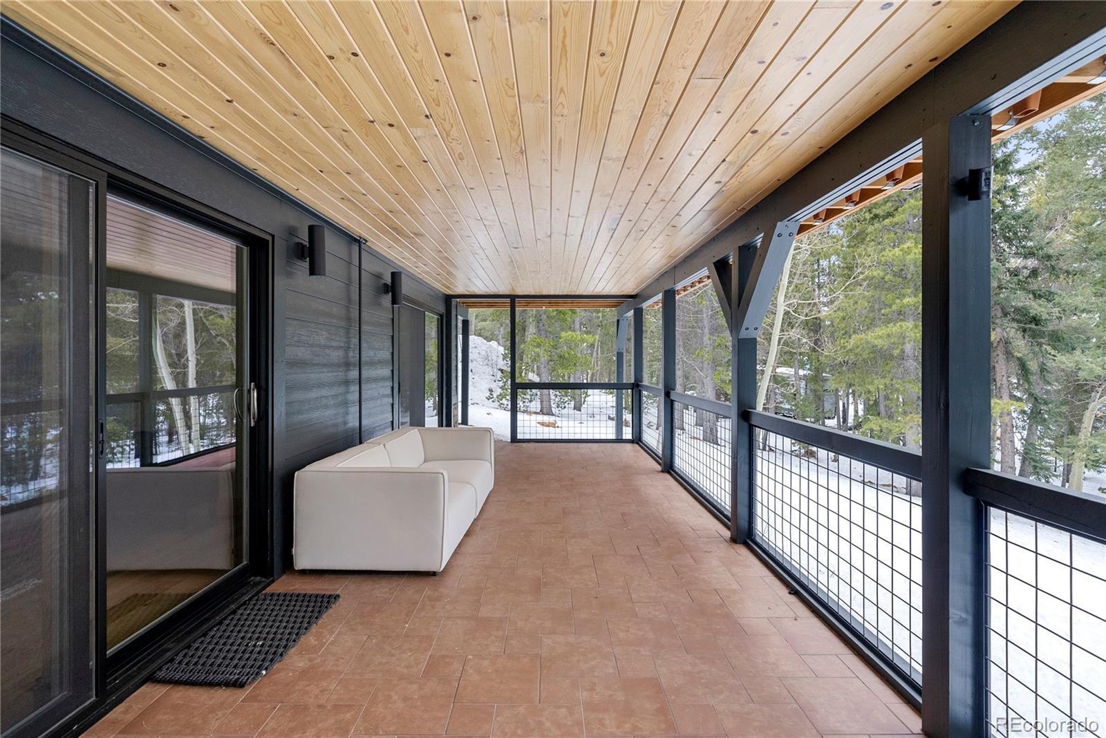 10925 Elizabeth Drive