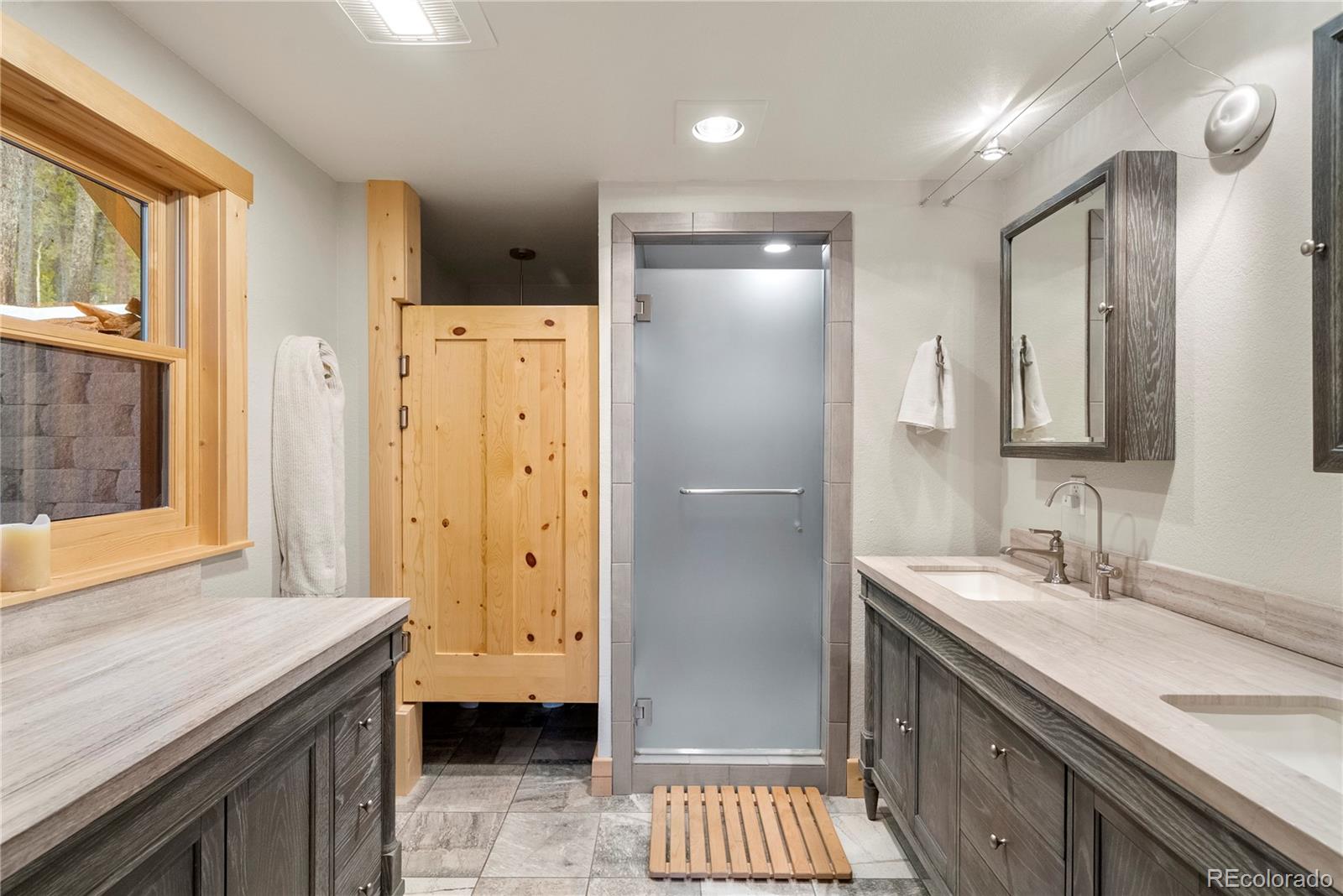 10925 Elizabeth Drive