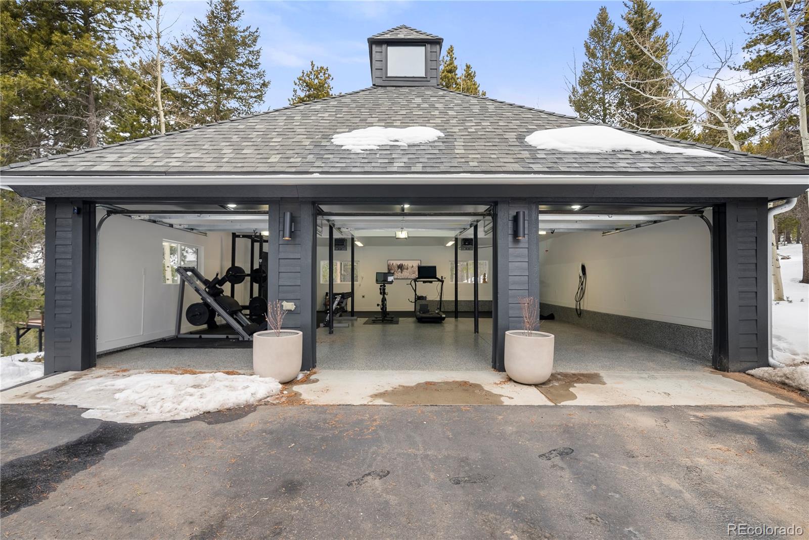 10925 Elizabeth Drive