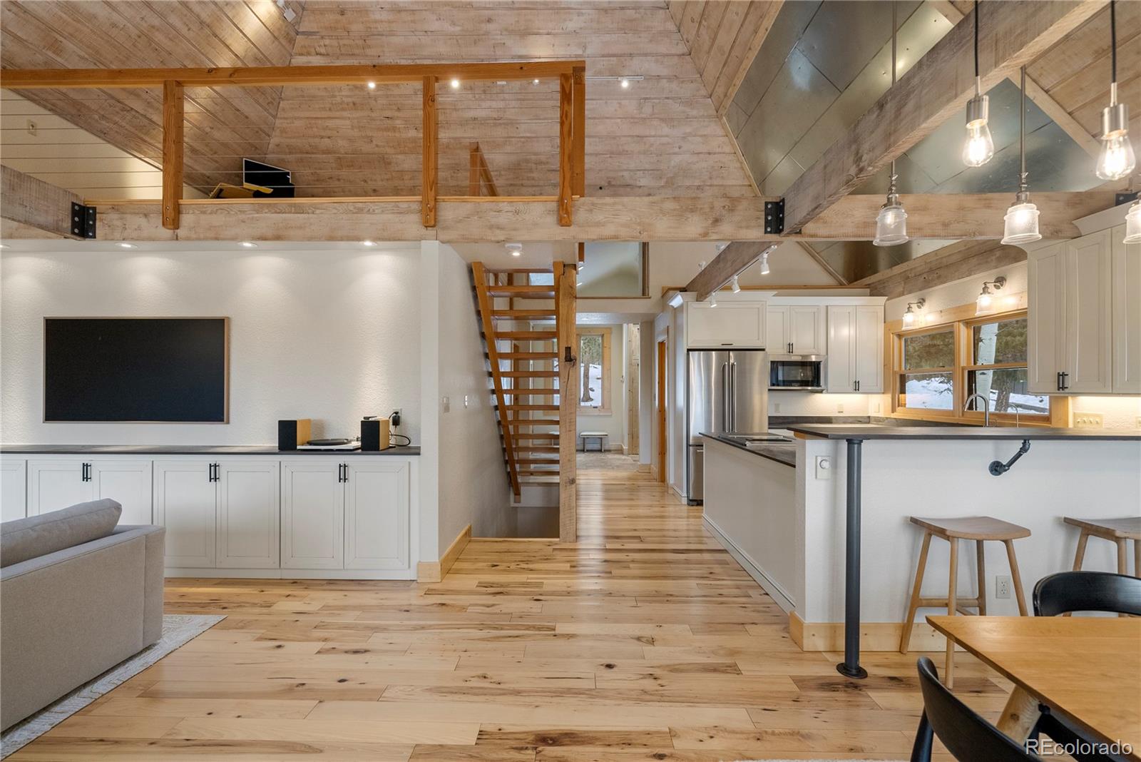 10925 Elizabeth Drive