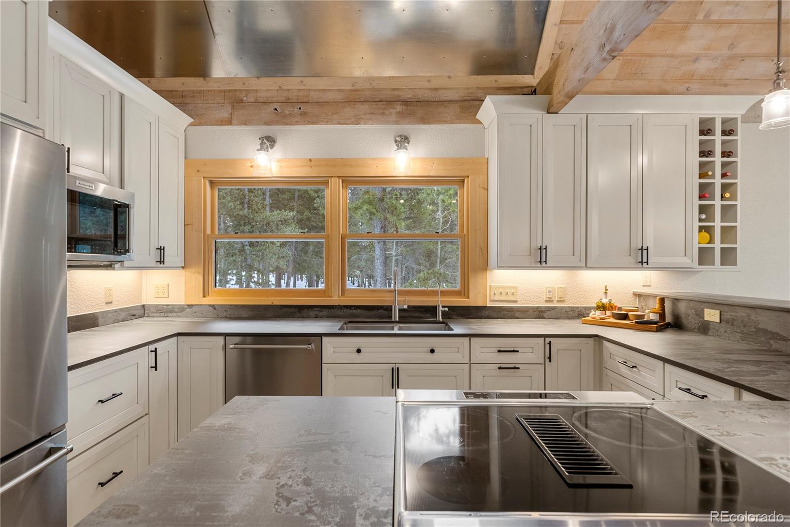 10925 Elizabeth Drive