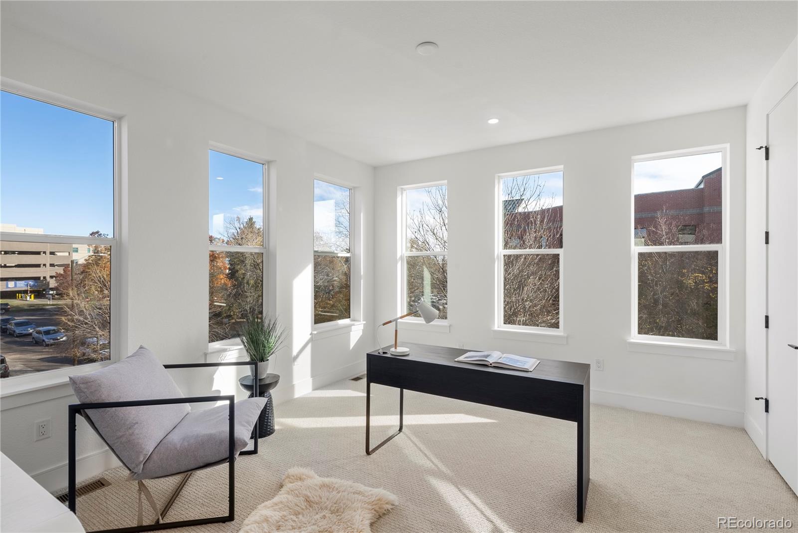 1811 N Williams Street